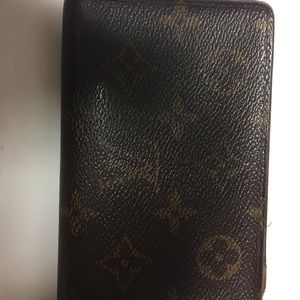 Louie Vuitton authentic wallet